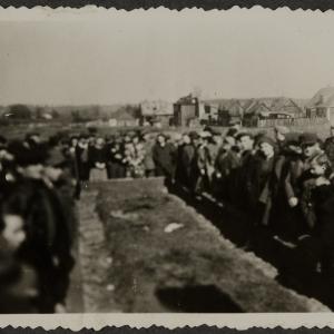 Białostocka ludność żydowska podczas upamiętnienia powstańców z getta białostockiego
